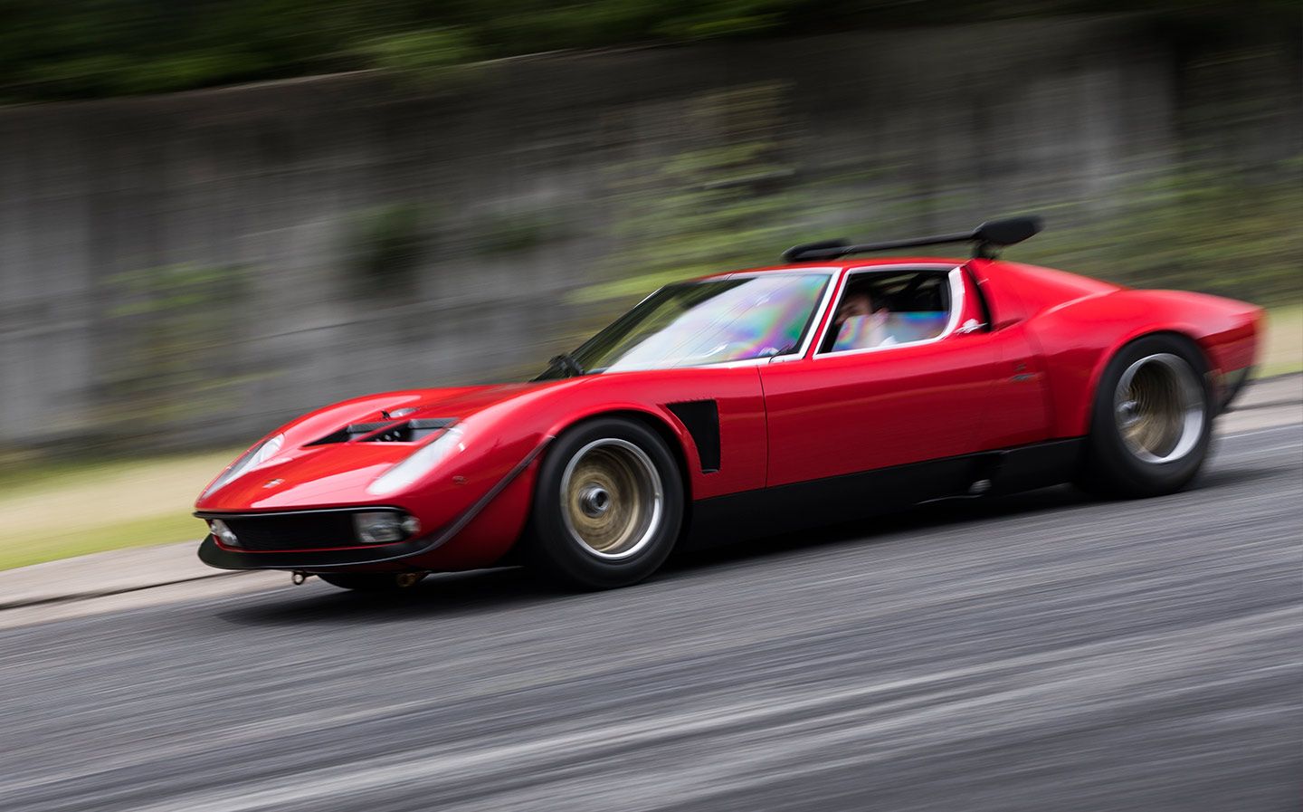Lamborghini Miura – 1966-1973 – The Classic Machines